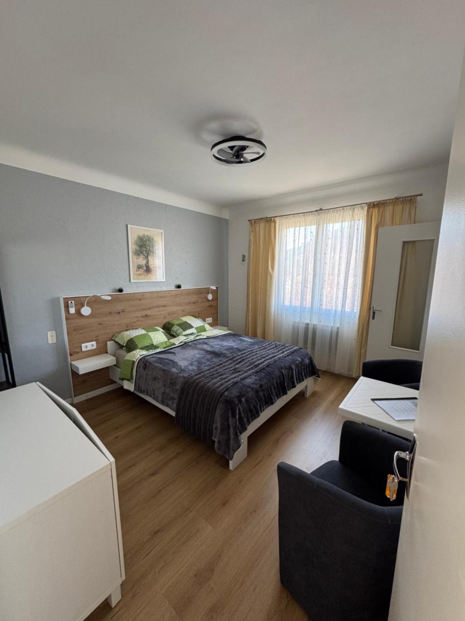 Bnb Castellane Chambre D'Hotes B&B Экстерьер фото